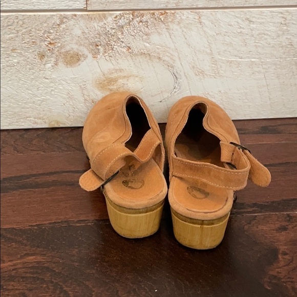 LMDI Collection Girls Brown Suede Studded Clogs - Picture 3 of 6